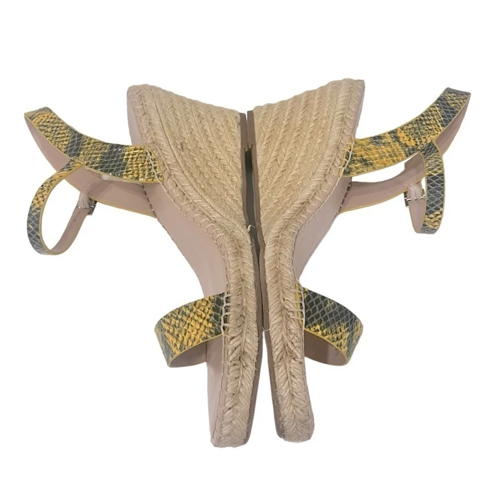 Charles By Charles‎ David Yellow Sandals Size 11